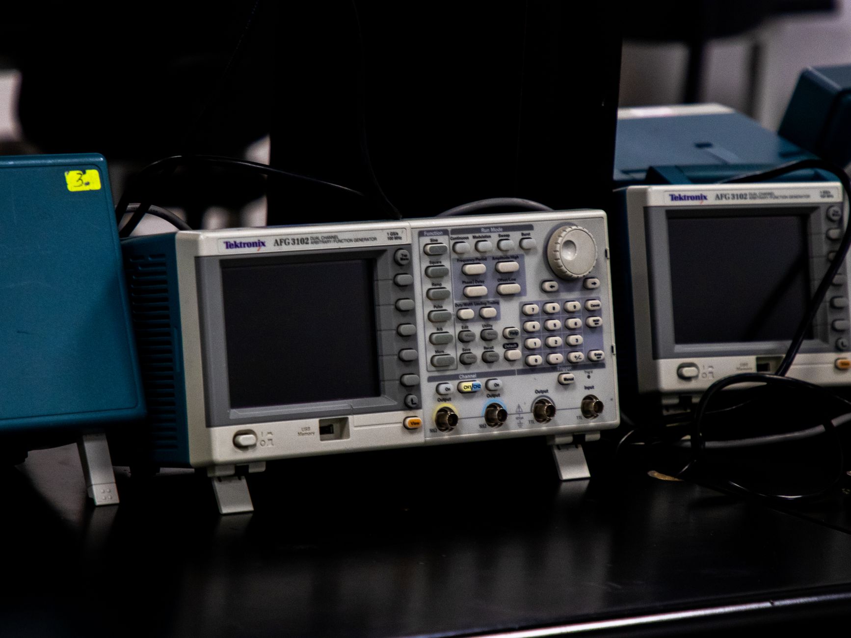 Is the 25GHz Digital Storage Oscilloscope the Best Choice?